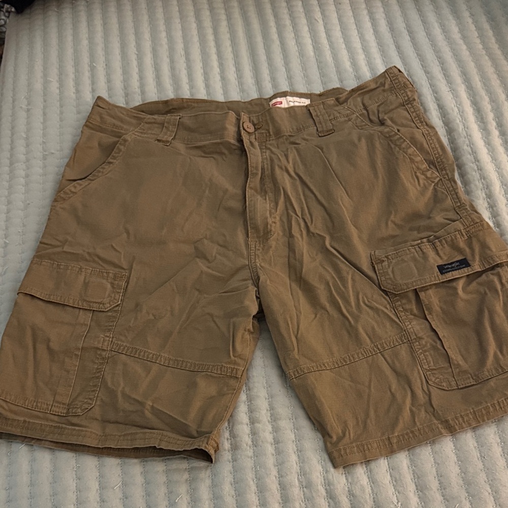 Wrangler Men's Cargo Shorts - Khaki
